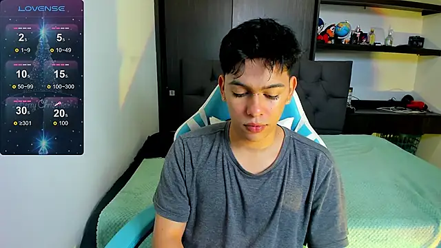 Snapshot of Franco_Rizzo_ chatting on December 8, 2024, 7:54 pm Franco Rizzo online show from December 8, 2024, 7:54 pm