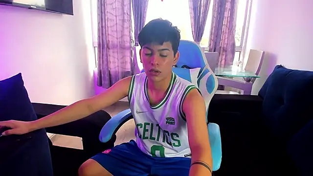 Snapshot of Franco_Rizzo_ chatting on January 17, 2025, 4:26 pm Franco Rizzo online show from January 17, 2025, 4:26 pm