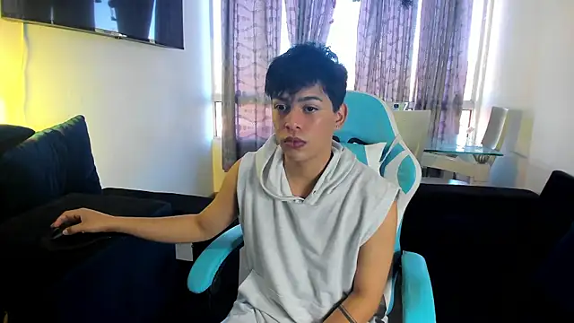 Snapshot of Franco_Rizzo_ chatting on January 22, 2025, 6:20 pm Franco Rizzo online show from January 22, 2025, 6:20 pm