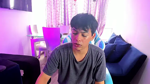 Snapshot of Franco_Rizzo_ chatting on January 29, 2025, 5:35 pm Franco Rizzo online show from January 29, 2025, 5:35 pm