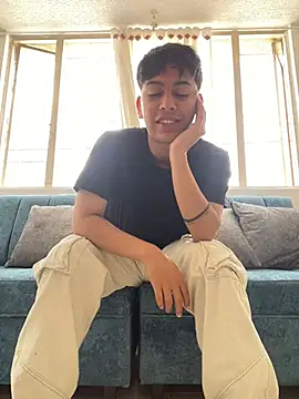 Snapshot of Franco_Rizzo_ chatting on February 2, 2025, 7:25 pm Franco Rizzo online show from February 2, 2025, 7:25 pm