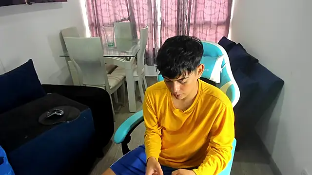 Snapshot of Franco_Rizzo_ chatting on February 19, 2025, 8:20 pm Franco Rizzo online show from February 19, 2025, 8:20 pm