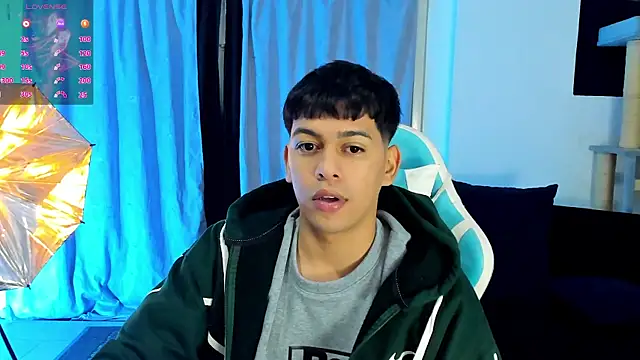 Snapshot of Franco_Rizzo_ chatting on October 26, 2025, 4:40 am Franco Rizzo online show from October 26, 2025, 4:40 am