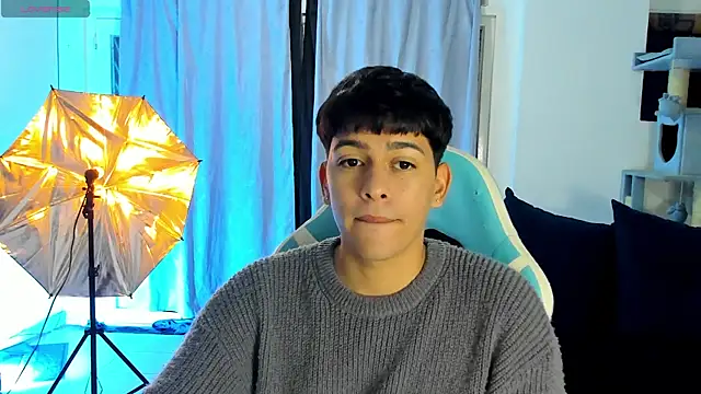 Snapshot of Franco_Rizzo_ chatting on November 11, 2025, 3:06 am Franco Rizzo online show from November 11, 2025, 3:06 am