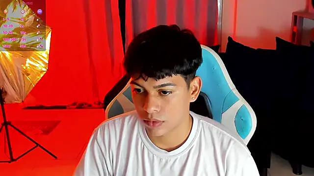 Snapshot of Franco_Rizzo_ chatting on November 14, 2025, 4:33 am Franco Rizzo online show from November 14, 2025, 4:33 am