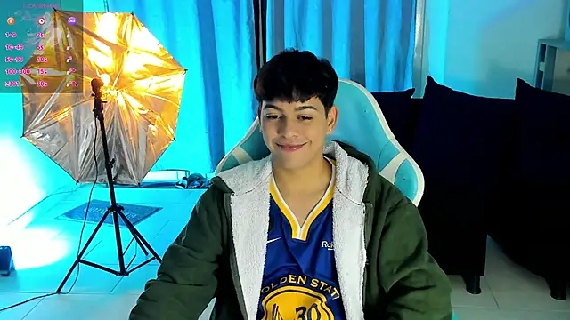 Snapshot of Franco_Rizzo_ chatting on November 16, 2025, 3:12 am Franco Rizzo online show from November 16, 2025, 3:12 am