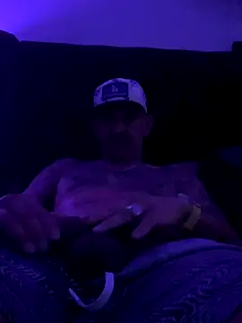 RoodoggXL online show from November 8, 2025, 3:07 am