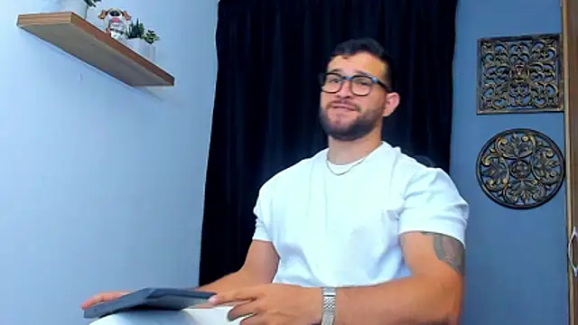 AndrewDiaz online show from March 21, 2026, 9:36 am