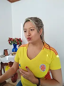 valeriahunter1 online show from June 17, 2026, 10:21 pm