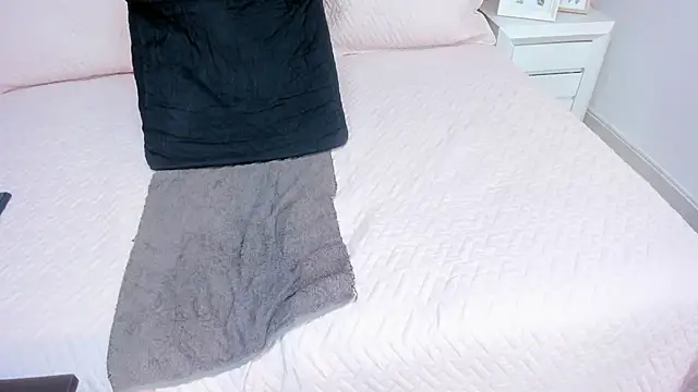 Gabriela 1x online show from October 20, 2025, 12:38 pm