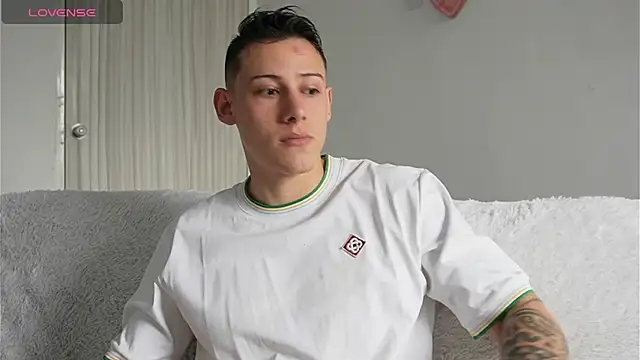 Muscle King Cum online show from March 28, 2026, 1:43 pm