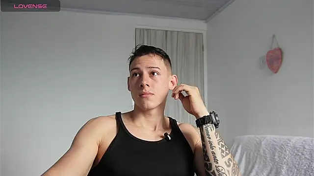 Muscle King Cum online show from April 10, 2026, 1:05 pm