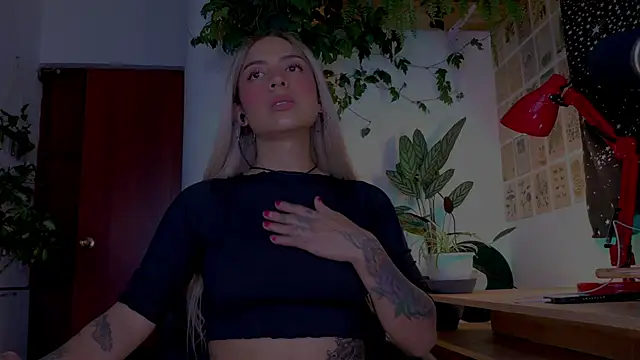 Yeriawaddell  online show from November 24, 2025, 1:05 am