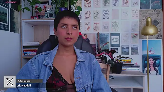 Yeriawaddell  online show from June 22, 2026, 9:34 pm