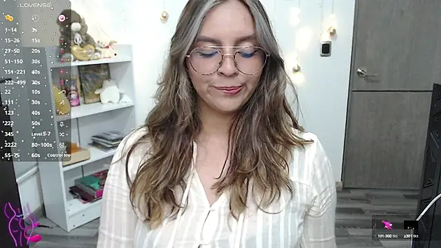 Valery7rose  online show from January 18, 2025, 1:19 am