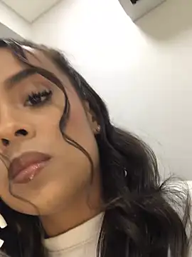 JuanaSimons online show from March 12, 2025, 11:01 pm