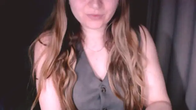 Snapshot of fiona_cute_2 chatting on April 20, 2026, 7:15 pm fiona cute 2 online show from April 20, 2026, 7:15 pm