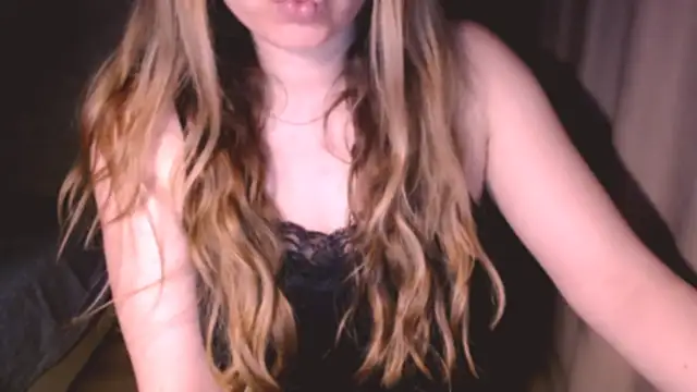 Snapshot of fiona_cute_2 chatting on May 24, 2026, 7:19 pm fiona cute 2 online show from May 24, 2026, 7:19 pm