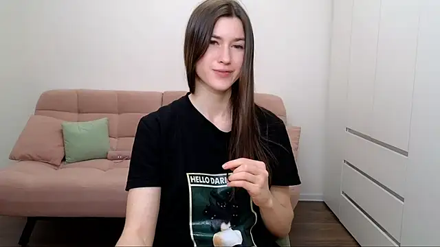 AliciaNewell online show from February 25, 2025, 8:58 am