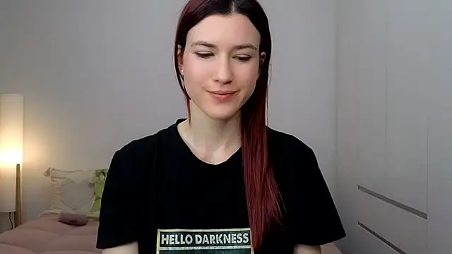 AliciaNewell online show from November 30, 2025, 6:50 am