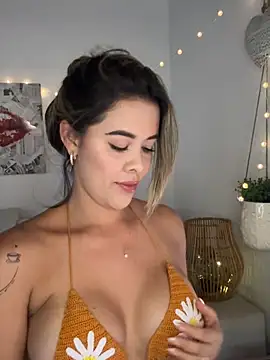 Snapshot of Emilia_Bakerr chatting on June 12, 2026, 7:35 pm Emilia Bakerr online show from June 12, 2026, 7:35 pm