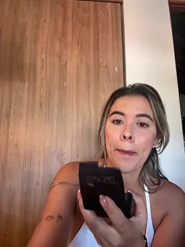 Snapshot of Emilia_Bakerr chatting on July 17, 2026, 7:52 pm Emilia Bakerr online show from July 17, 2026, 7:52 pm