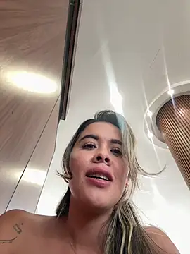 Snapshot of Emilia_Bakerr chatting on July 29, 2026, 9:13 pm Emilia Bakerr online show from July 29, 2026, 9:13 pm