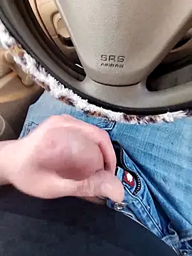 Dut421xh online show from December 21, 2025, 9:44 pm