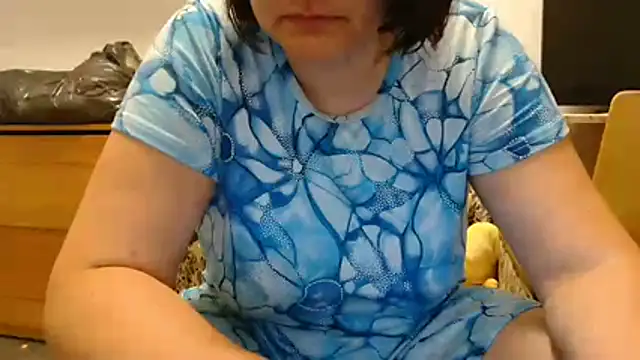 Snapshot of Lucinka1 chatting on July 8, 2026, 1:43 am Lucinka1 online show from July 8, 2026, 1:43 am
