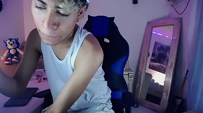 huge armound online show from February 17, 2025, 2:26 pm