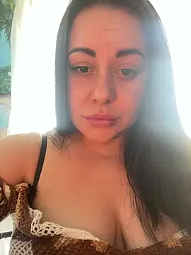 DaisyStreet online show from April 14, 2026, 11:38 am