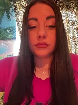 Snapshot of DaisyStreet chatting on June 13, 2026, 8:45 am DaisyStreet online show from June 13, 2026, 8:45 am