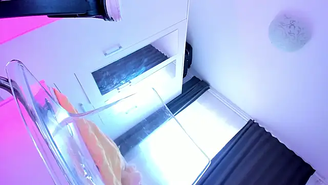 KaylaLaine online show from March 19, 2025, 9:28 am