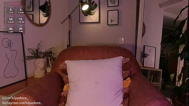 JulietteDee online show from February 12, 2025, 9:33 pm