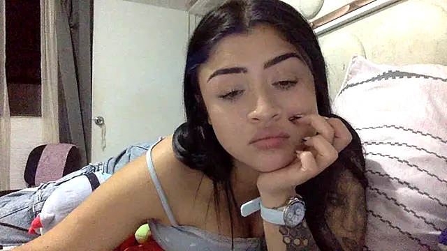 lucianaroy online show from July 18, 2026, 1:21 am