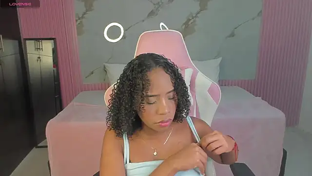 lia 16 online show from February 6, 2025, 3:31 pm