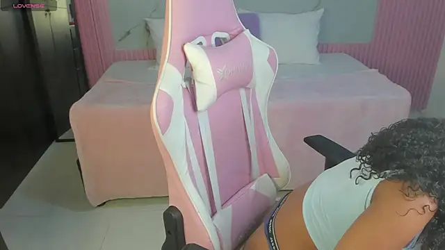 lia 16 online show from February 6, 2025, 6:35 pm