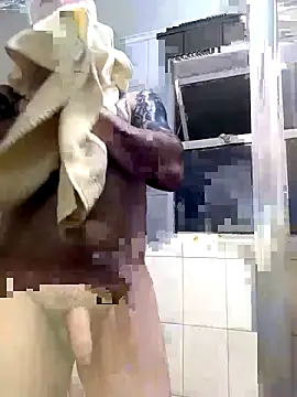 TrainedFinder5 online show from October 3, 2025, 11:46 pm