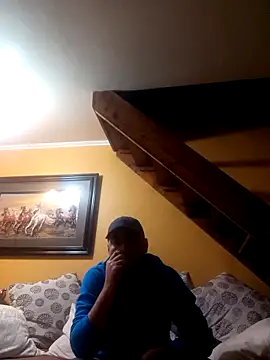 TrainedFinder5 online show from October 9, 2025, 3:26 am