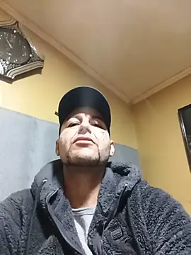 TrainedFinder5 online show from July 15, 2026, 1:33 am