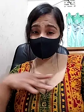 Snapshot of Ritusri_Dotta chatting on April 19, 2026, 6:10 pm Ritusri Dotta online show from April 19, 2026, 6:10 pm