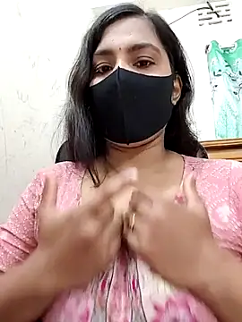 Snapshot of Ritusri_Dotta chatting on April 27, 2026, 6:28 pm Ritusri Dotta online show from April 27, 2026, 6:28 pm
