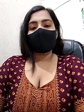 Snapshot of Ritusri_Dotta chatting on April 29, 2026, 5:17 pm Ritusri Dotta online show from April 29, 2026, 5:17 pm