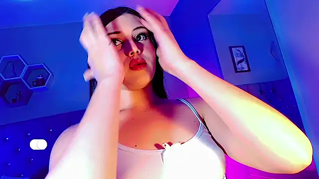 Ashlycuute online show from December 19, 2024, 9:38 pm