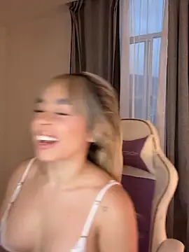 Alison Diaz17 online show from October 9, 2025, 10:52 pm