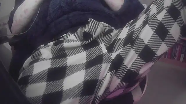 J0lteon  online show from February 22, 2025, 12:05 am