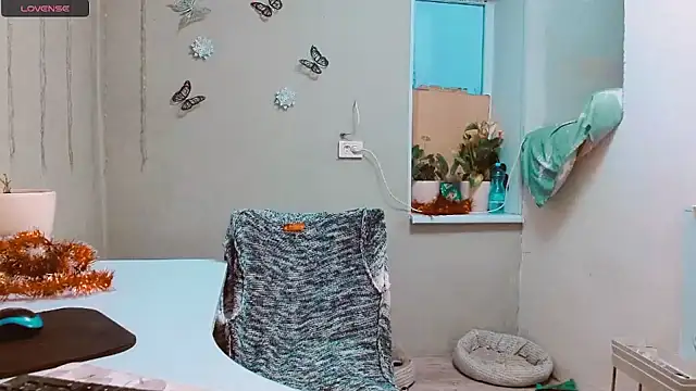 Snapshot of RosaJil chatting on December 9, 2024, 2:06 pm RosaJil online show from December 9, 2024, 2:06 pm