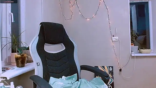 Snapshot of RosaJil chatting on November 27, 2025, 2:52 pm RosaJil online show from November 27, 2025, 2:52 pm