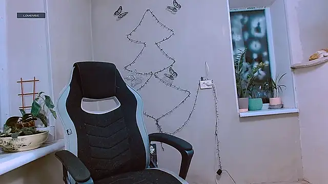 Snapshot of RosaJil chatting on January 6, 2026, 5:27 pm RosaJil online show from January 6, 2026, 5:27 pm