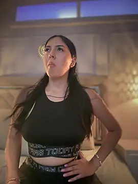 MarianaBenz online show from February 1, 2025, 8:16 pm